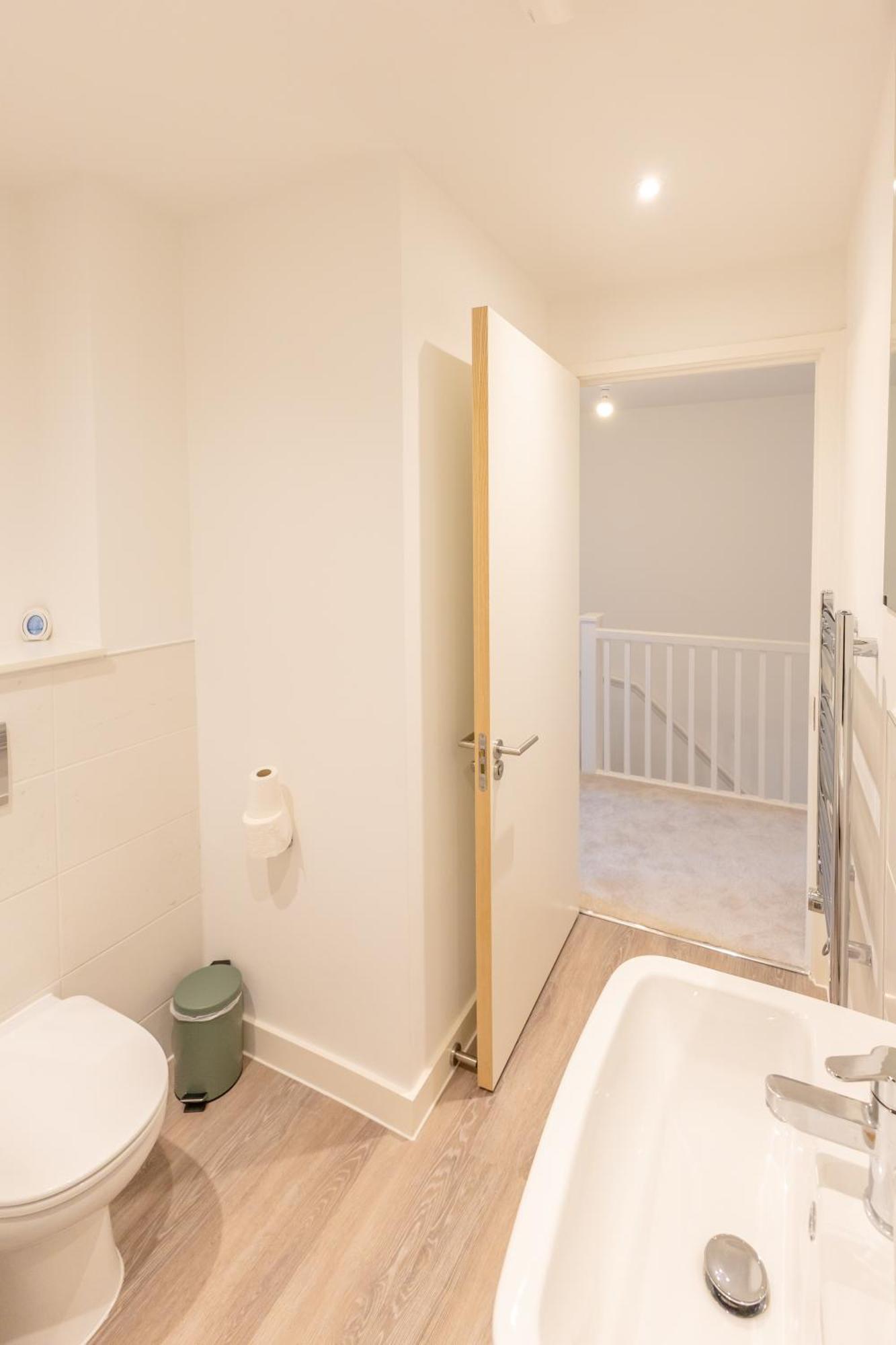 Stunning Modern 3 Bedroom Townhouse - Perfect Getaway Manchester Zewnętrze zdjęcie